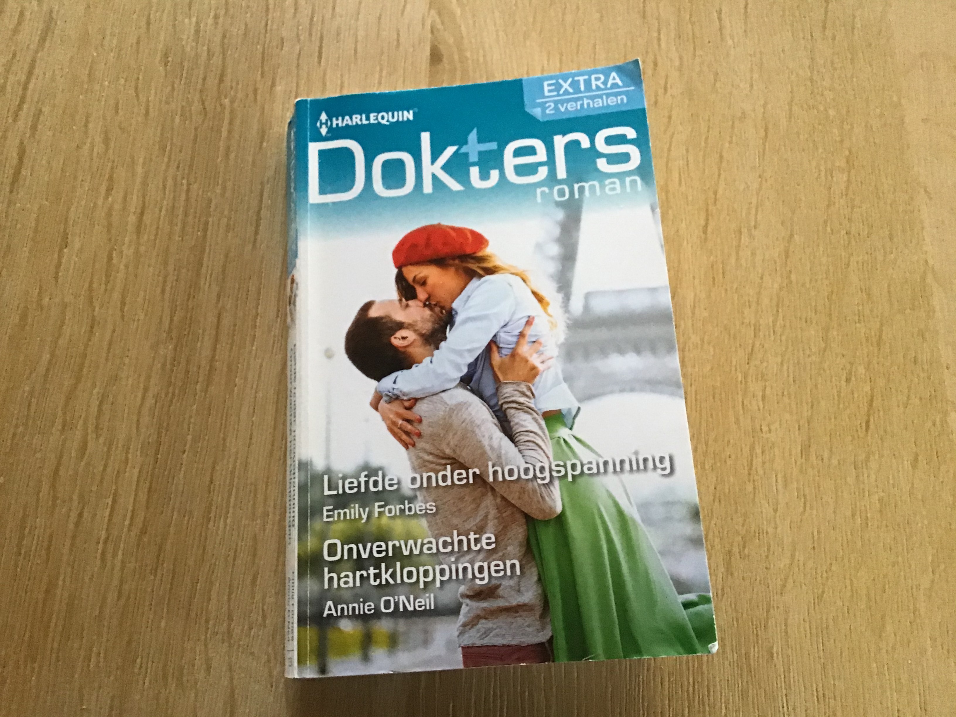 6 BOEKEN VAN DOKTERS HUN MOOIE LIEFDESVERHALEN,ROMANS ENZ... in