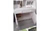 Frans-bureau-met-open-deurtjes