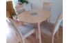 Eettafel-met-stoelen