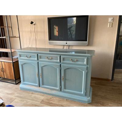 Mintgroen dressoir (146 b x 90 h x 61 d)