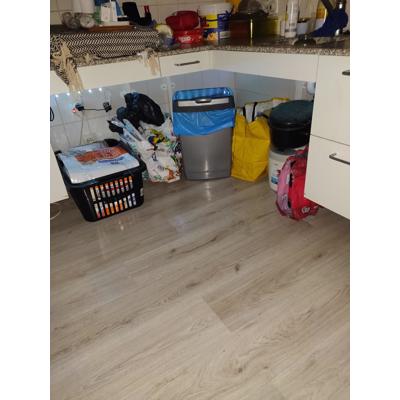 Goed uitziende laminaat en ondervloer 