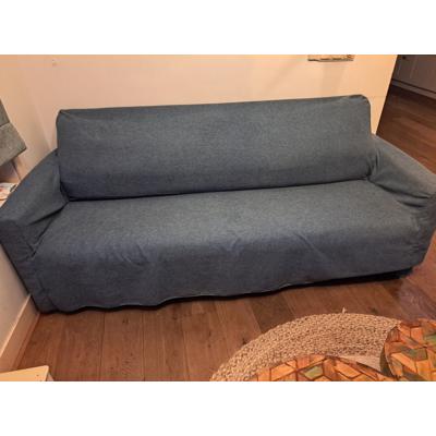 Bank met twee stoelen