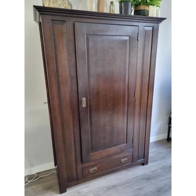 Donker eiken Jagerskast