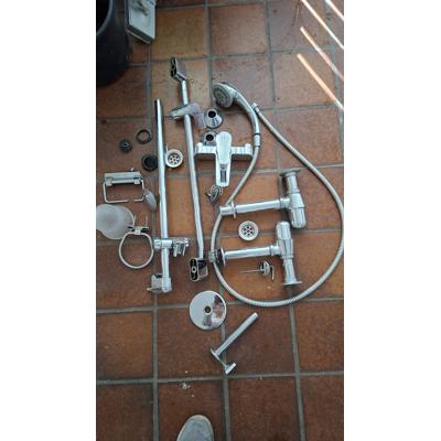 Diversen toebehoren sanitair 
