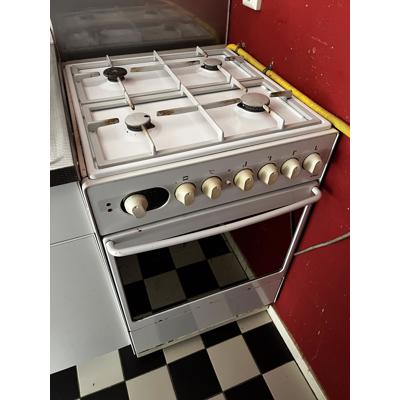 ATAG gasfornuis met oven en grill.