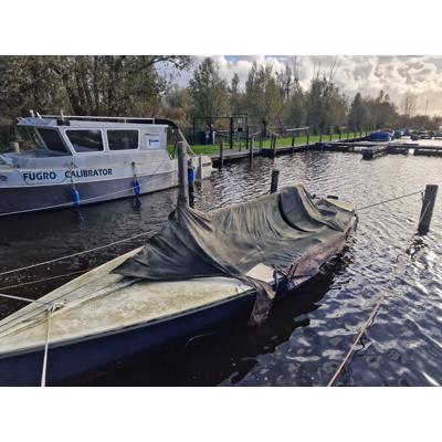 Poly Valk - Prima boot - heeft wel een onderhoudsbeurtje nodig.