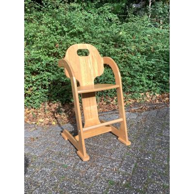 Houten kinderstoel 