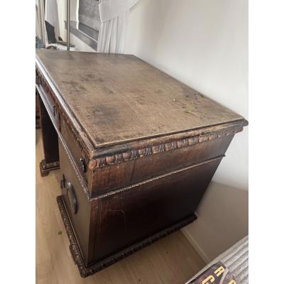 Antiek bureau