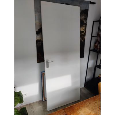 Witte deur, binnendeur rechtsdraaiend 83x211,5cm