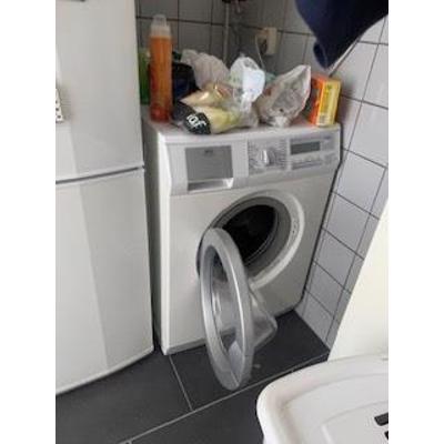 Wasmachine met niet al te veel draaiuren geen familie gebruik 