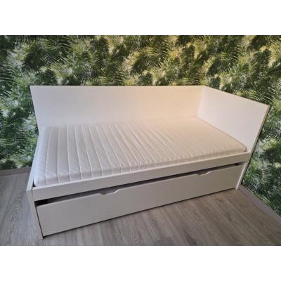 2 eenpersoonsbedden, uitschuifbaar