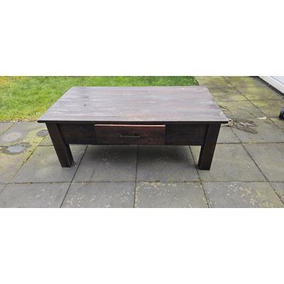 Bruine salontafel met lade