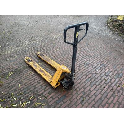 Pompwagen - werkt nog, versleten 