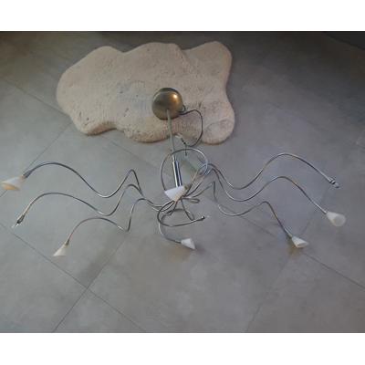 Hanglamp verstelbaar in hoogte.