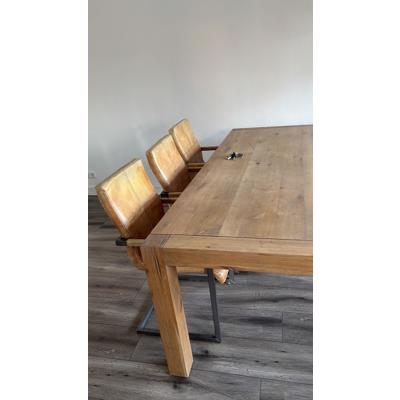 Robuust eiken eetkamertafel