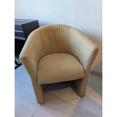 Klassieke stoffen kuipstoel