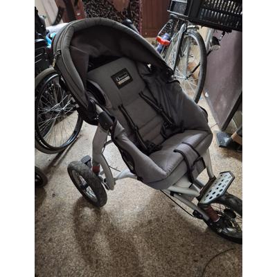 grijze buggy