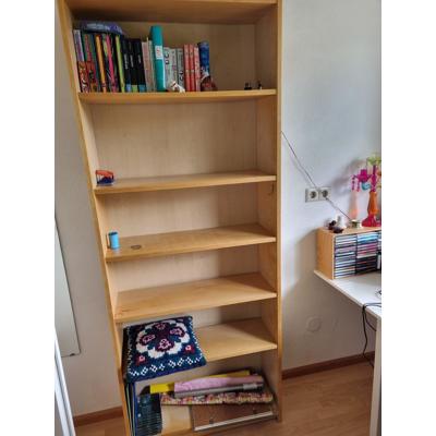 Boekenkast en 2 legkasten