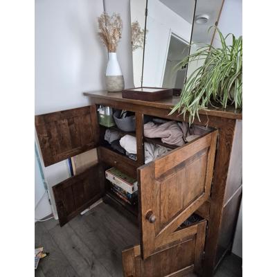 Antieke eikenhouten kast