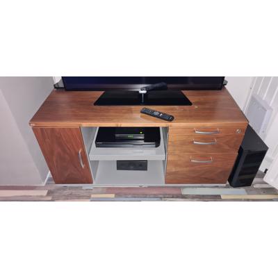 Audiomeubel (lage kast)