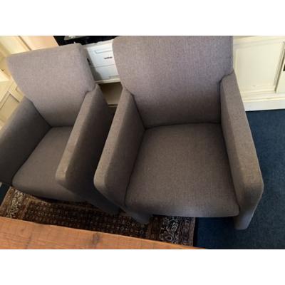 Mooie set van vier grijze stoffen eetkamerstoelen