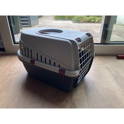 kattebak en kattenvervoermand