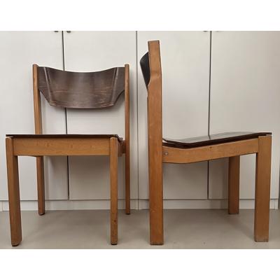 2 berken eettafelstoelen (jaren 80 vorige eeuw)
