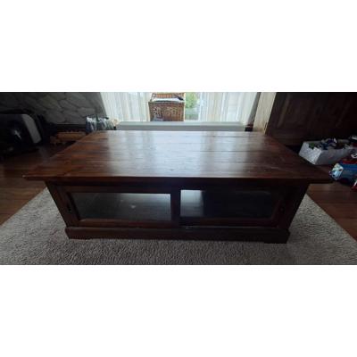 Grote houten salontafel