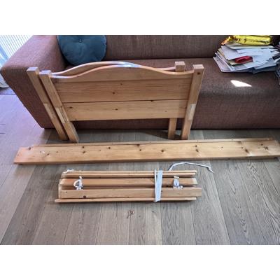 1-persoons bed, blank hout
