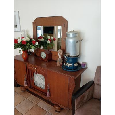 Mooi dressoir voor kamer of hal