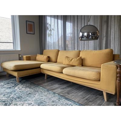 Gratis ophalen: Okergele hoekbank