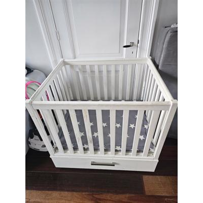 Witte baby box