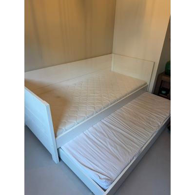 Bedbank uitschuifbed logeerbed