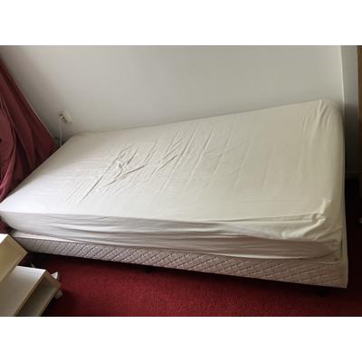 Bed 90 bij 2.10