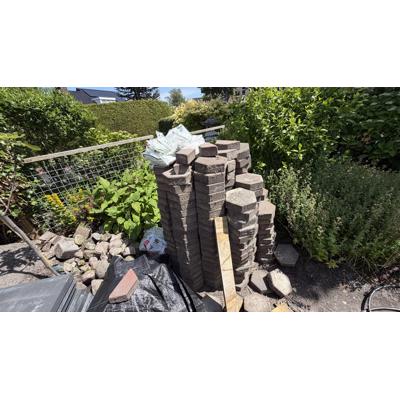 Gebruikte betonnen terrastegels 