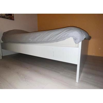Gratis bed 140x200 - zaterdagochtend ophalen!