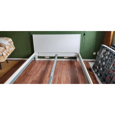 Gratis Bed frame