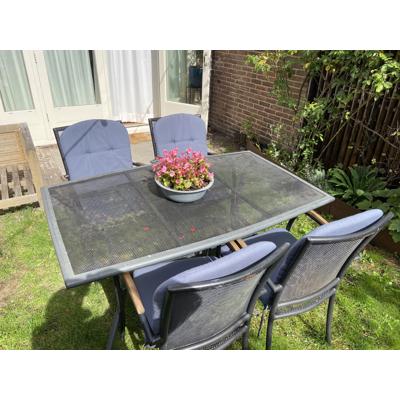 Tafel voor buiten. 6 persoons