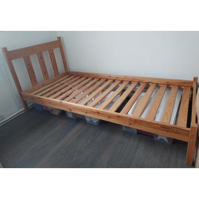 Bed, eenpersoonsbed 200x90, ikea, hout