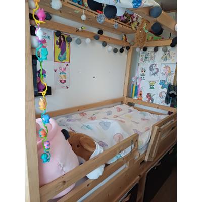 Zelf gemaakt bed (huisje)