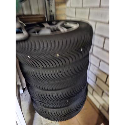 Winterbanden Renault Captur Tce  nieuw