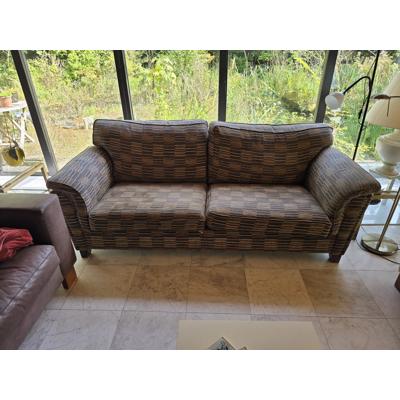 Stoffen ruime twee zit bank