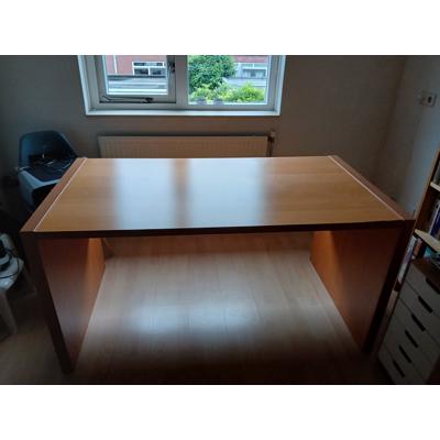 Bureau van eikenfineer
