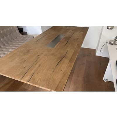 Houten eettafel