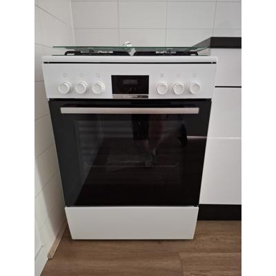 Gasfornuis met elektrische oven in goede staat