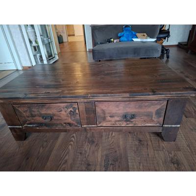 Salontafel met bijpassende lamp