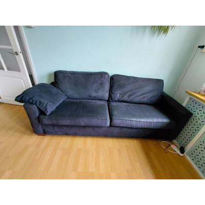 Donkerblauwe driezitsbank 