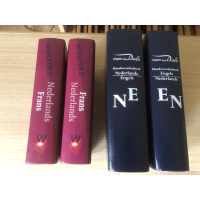 Wolters woordenboeken NL-FA en FA-NL