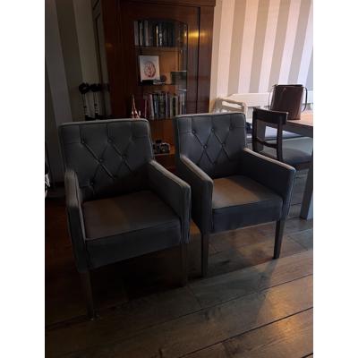 Twee comfortabele stoelen