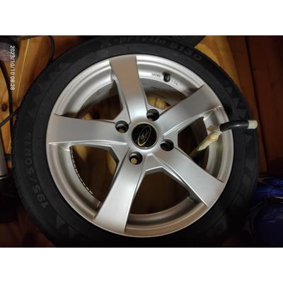 Te koop 4 winterbanden(nieuw)195/50R15 op alu velg steek 108